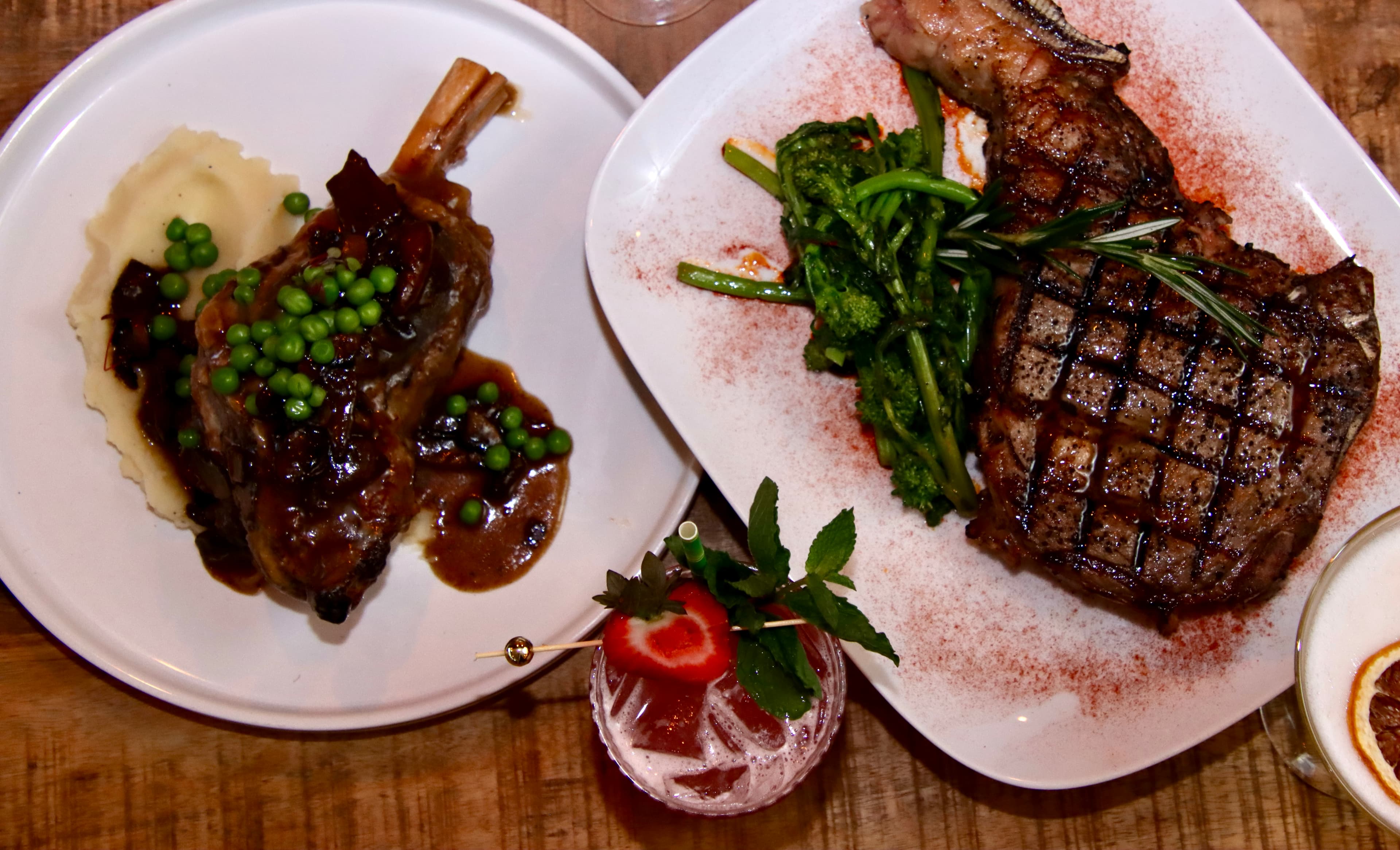Mains, plated